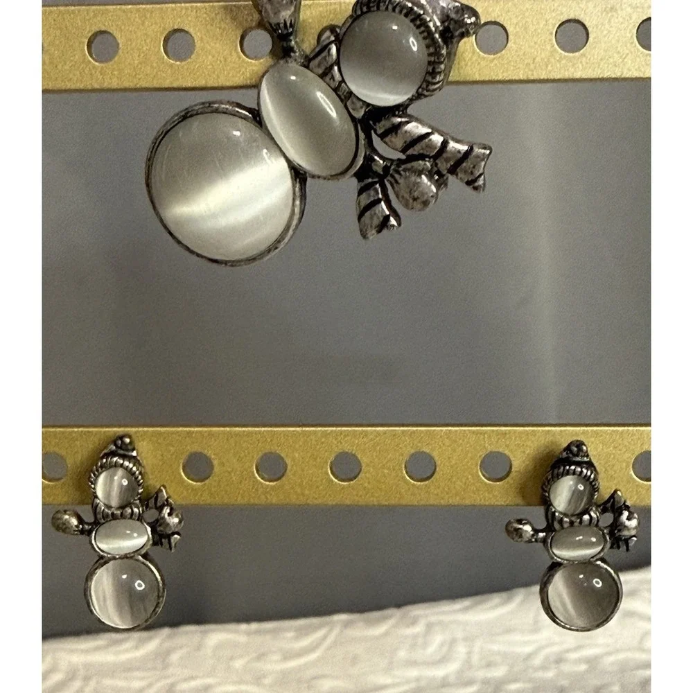 3 Piece Set Earrings And Silvertone White Cabochon Christmas Snowman Pin Brooch